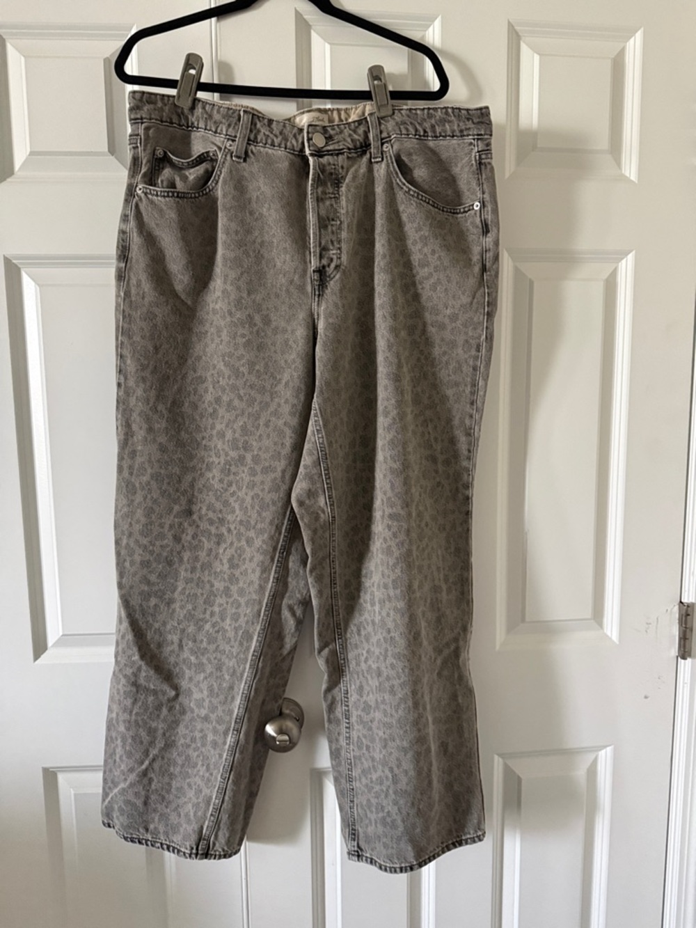 90s baggy jeans, universal thread